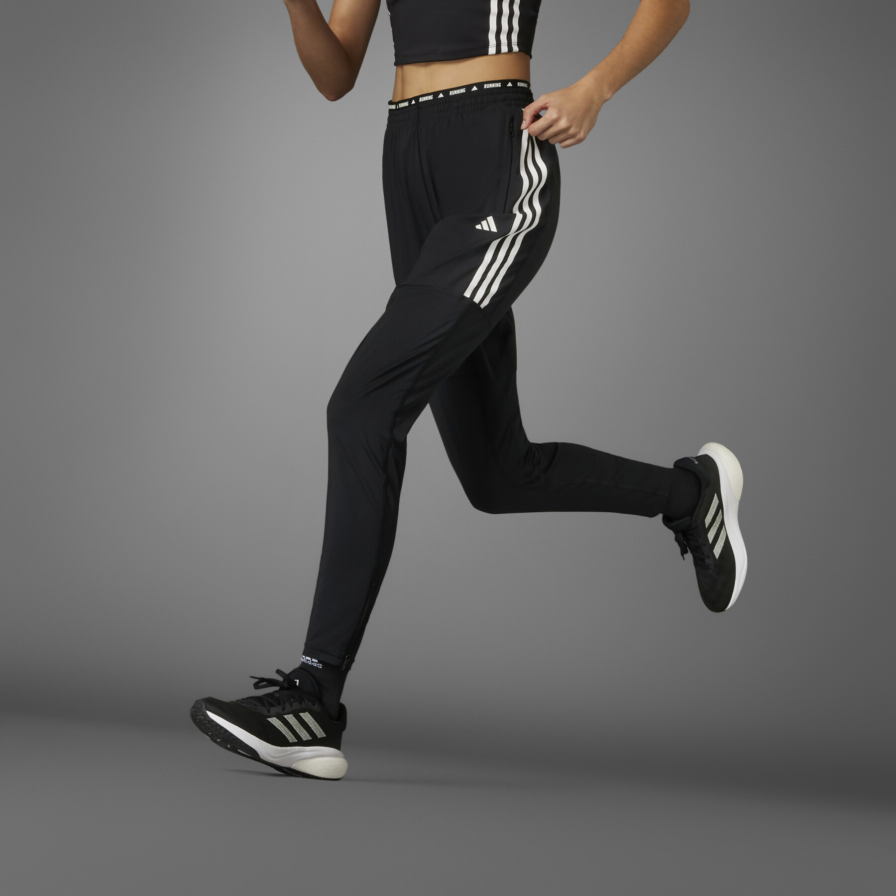 Jogginghose Frau adidas Own the Run 3 Stripes